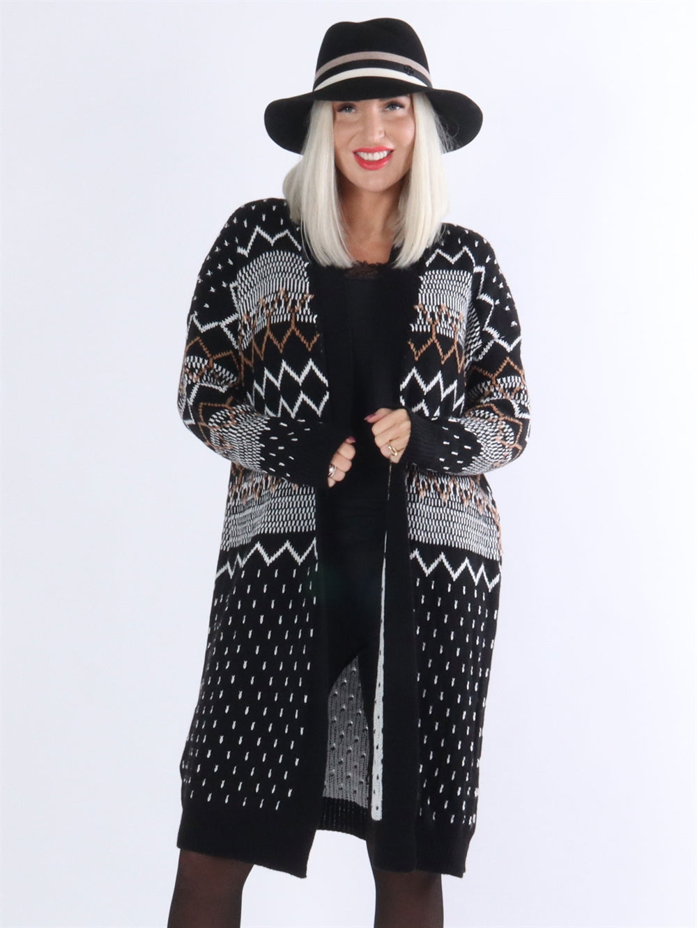 Brandi - Mönstrad stickad kofta